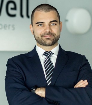 Daniel Cautis